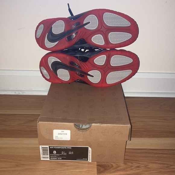 NIKE AIR FOAMPOSITE PRO
"Crimson" - Picture 5 of 5